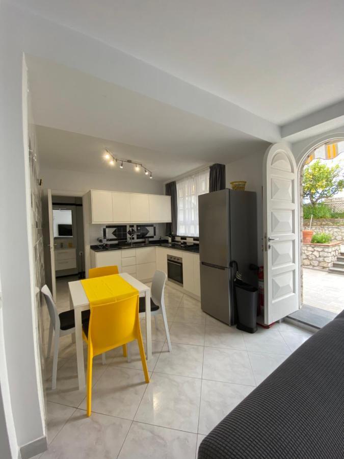 I Limoni Capri Apartment Bagian luar foto