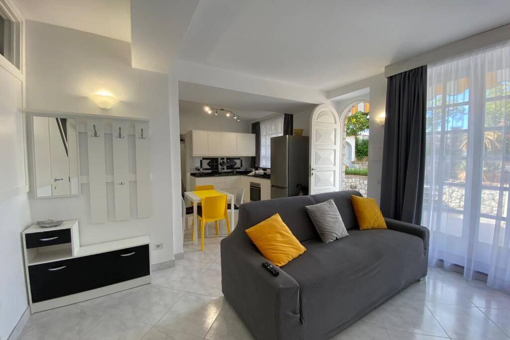 I Limoni Capri Apartment Bagian luar foto